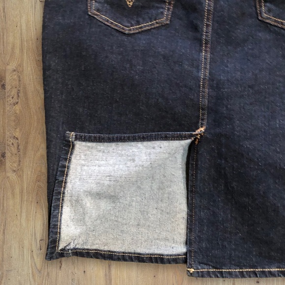 Dark Wash Levi’s Denim 5 Pocket Pencil Skirt Back Slit Size 12 - Picture 5 of 11